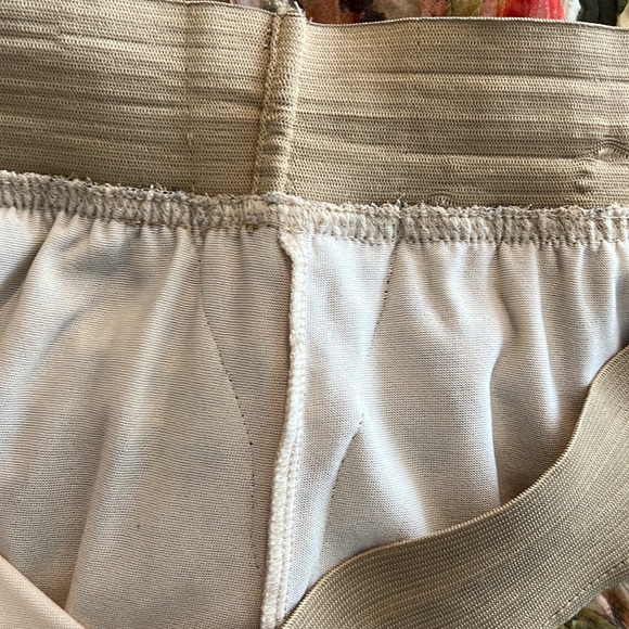 V Cristina Floral Sheer Layered Skirt - Picture 7 of 8